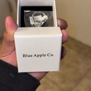 Blue Apple Co. Elegant Silver Jewelry size 4